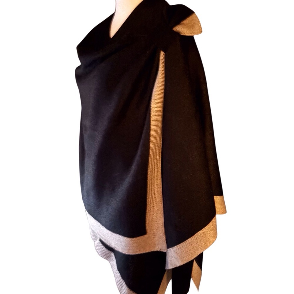 NWT Elegant Black and Tan Women's Shawl Poncho Sweater